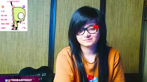 trixiedoescamcam online show from November 26, 2025, 11:50 pm