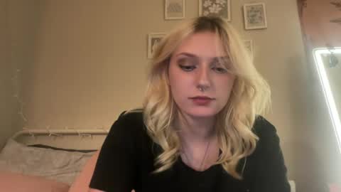 Trixi online show from July 26, 2026, 5:15 am