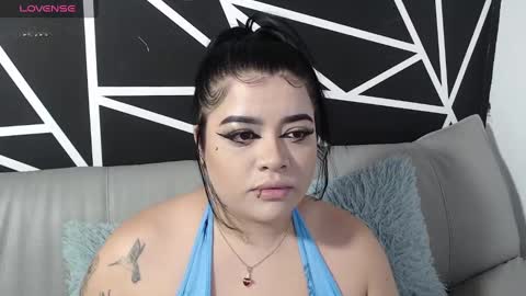 trixxiee_ online show from September 19, 2025, 9:54 am