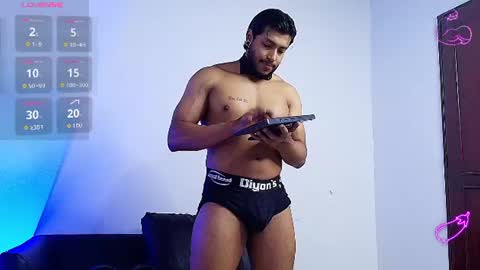 Snapshot of troy_lee1 chatting on July 13, 2026, 9:06 pm online show from July 13, 2026, 9:06 pm