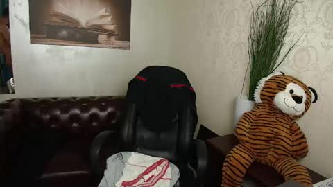 TroyWade online show from May 16, 2026, 5:26 am