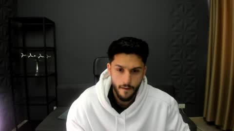 TroyWade online show from May 30, 2026, 5:04 am