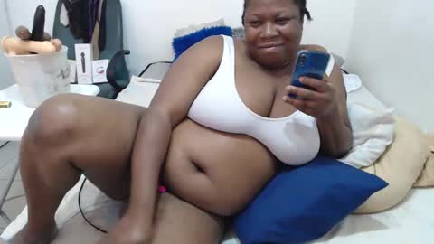 Snapshot of truebella30 chatting on January 17, 2025, 1:24 pm TrueBella30 online show from January 17, 2025, 1:24 pm