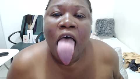 Snapshot of truebella30 chatting on March 1, 2025, 12:23 pm TrueBella30 online show from March 1, 2025, 12:23 pm