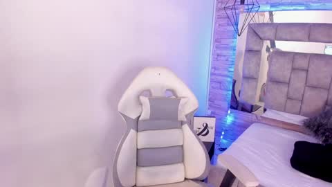 Snapshot of truelove_art chatting on December 3, 2024, 12:16 pm online show from December 3, 2024, 12:16 pm