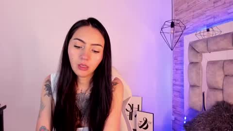 Snapshot of truelove_art chatting on December 4, 2024, 6:06 pm online show from December 4, 2024, 6:06 pm