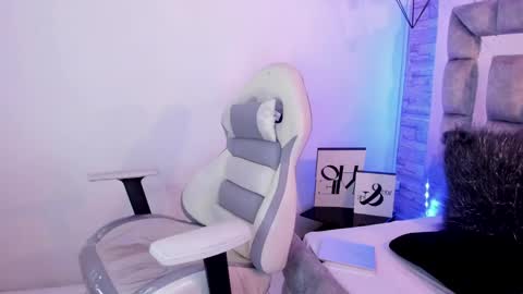 Snapshot of truelove_art chatting on December 13, 2024, 3:32 pm online show from December 13, 2024, 3:32 pm