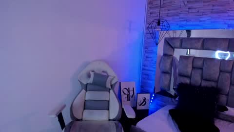 Snapshot of truelove_art chatting on December 17, 2024, 11:49 am online show from December 17, 2024, 11:49 am