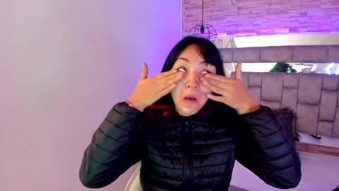 Snapshot of truelove_art chatting on January 22, 2025, 12:17 pm online show from January 22, 2025, 12:17 pm