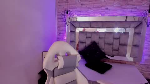 Snapshot of truelove_art chatting on January 28, 2025, 2:53 pm online show from January 28, 2025, 2:53 pm