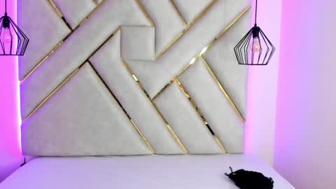 Snapshot of truelove_art chatting on February 6, 2025, 12:37 pm online show from February 6, 2025, 12:37 pm