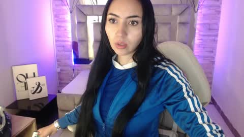 Snapshot of truelove_art chatting on February 20, 2025, 11:53 am online show from February 20, 2025, 11:53 am