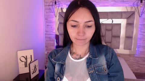 Snapshot of truelove_art chatting on February 21, 2025, 11:55 am online show from February 21, 2025, 11:55 am