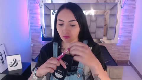 Snapshot of truelove_art chatting on February 25, 2025, 11:41 am online show from February 25, 2025, 11:41 am