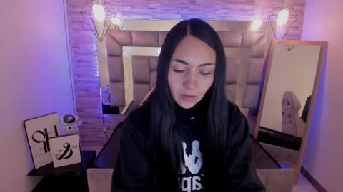 Snapshot of truelove_art chatting on March 12, 2025, 11:53 am online show from March 12, 2025, 11:53 am