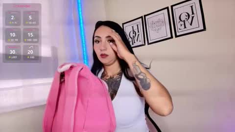 Snapshot of truelove_art chatting on October 7, 2025, 5:43 pm online show from October 7, 2025, 5:43 pm