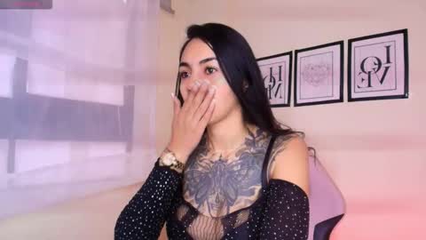 Snapshot of truelove_art chatting on December 1, 2025, 11:26 am online show from December 1, 2025, 11:26 am