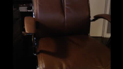 Snapshot of trvler72 chatting on April 28, 2026, 2:27 am trvler72 online show from April 28, 2026, 2:27 am