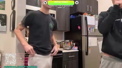 Snapshot of trystoph chatting on December 22, 2025, 2:14 pm Treistoph online show from December 22, 2025, 2:14 pm