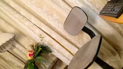 Chloe online show from February 23, 2026, 8:12 am