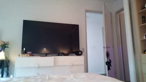 TS Rose25 online show from March 4, 2025, 7:51 am