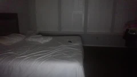 tscarlahdez online show from September 25, 2025, 4:05 am