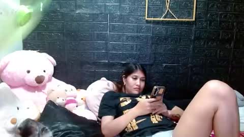 SHENA  online show from April 16, 2026, 4:19 pm