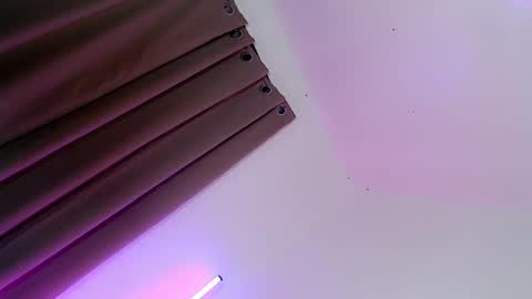 Snapshot of tsgirl_julian69 chatting on March 3, 2025, 6:22 pm Julian online show from March 3, 2025, 6:22 pm