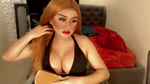 Snapshot of tshugescock chatting on September 15, 2025, 1:16 am SEDUCTIVEmistresCUMS online show from September 15, 2025, 1:16 am