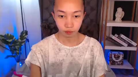 Snapshot of tskitty_girl chatting on October 22, 2025, 5:19 am tskitty_girl online show from October 22, 2025, 5:19 am