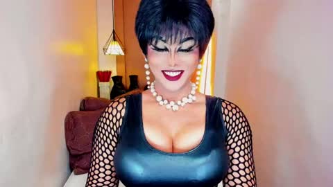 Nicoleeee online show from April 16, 2026, 9:39 pm