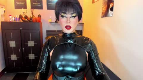 Nicoleeee online show from May 20, 2026, 8:48 pm