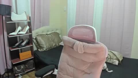 Snapshot of tsuncutrhein chatting on September 21, 2025, 8:16 am tsuncutrhein online show from September 21, 2025, 8:16 am