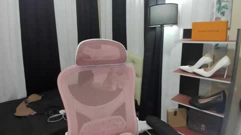 Snapshot of tsuncutrhein chatting on October 30, 2025, 9:22 am tsuncutrhein online show from October 30, 2025, 9:22 am