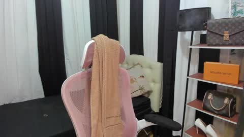 Snapshot of tsuncutrhein chatting on November 10, 2025, 9:52 am tsuncutrhein online show from November 10, 2025, 9:52 am