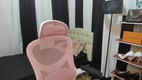 Snapshot of tsuncutrhein chatting on November 11, 2025, 7:41 am tsuncutrhein online show from November 11, 2025, 7:41 am