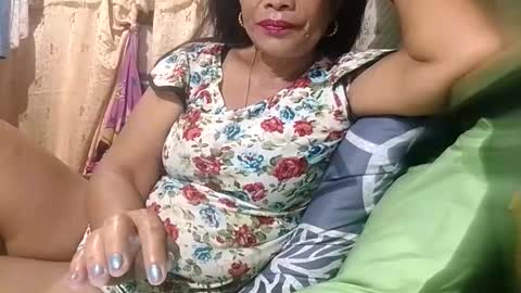 Snapshot of tuchmegently chatting on April 14, 2026, 10:27 pm Mae online show from April 14, 2026, 10:27 pm