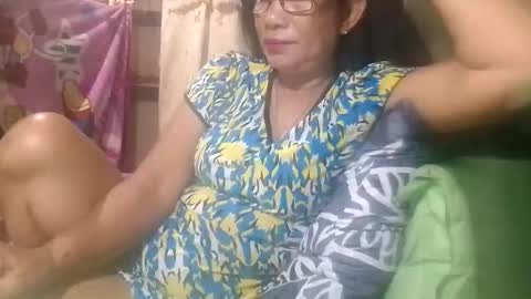 Snapshot of tuchmegently chatting on May 7, 2026, 10:15 pm Mae online show from May 7, 2026, 10:15 pm