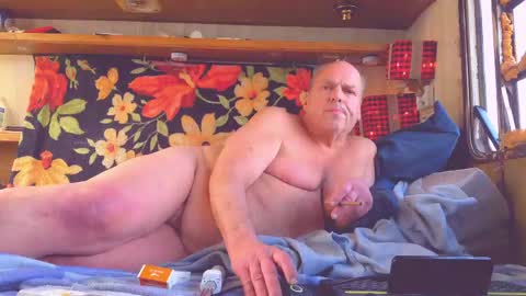 tumbafox1 online show from April 23, 2026, 7:27 pm