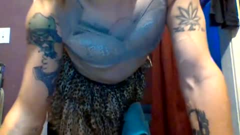 Snapshot of turnmetrans chatting on December 15, 2024, 6:40 am Turnmetrans online show from December 15, 2024, 6:40 am