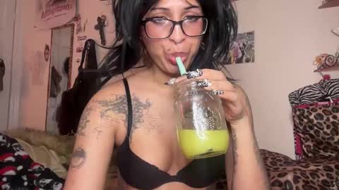 Snapshot of turntpixie chatting on January 18, 2026, 5:11 am turntpixie online show from January 18, 2026, 5:11 am