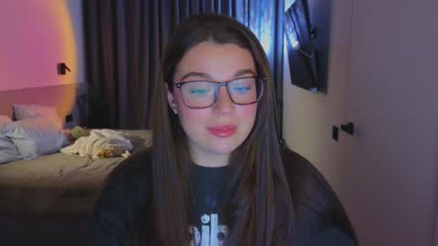 Snapshot of tutti_frutti_ chatting on October 25, 2025, 7:19 pm Ariana online show from October 25, 2025, 7:19 pm