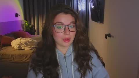 Snapshot of tutti_frutti_ chatting on November 4, 2025, 8:41 pm Ariana online show from November 4, 2025, 8:41 pm