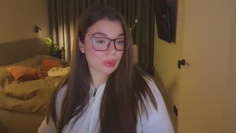 Snapshot of tutti_frutti_ chatting on November 16, 2025, 5:51 pm Ariana online show from November 16, 2025, 5:51 pm