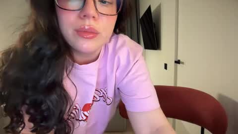 Snapshot of tutti_frutti_ chatting on May 29, 2026, 8:29 pm Ariana online show from May 29, 2026, 8:29 pm