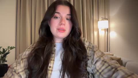 Snapshot of tutti_frutti_ chatting on June 16, 2026, 8:44 pm Ariana online show from June 16, 2026, 8:44 pm