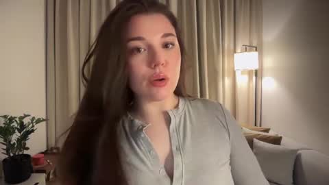 Snapshot of tutti_frutti_ chatting on June 28, 2026, 6:47 pm Ariana online show from June 28, 2026, 6:47 pm
