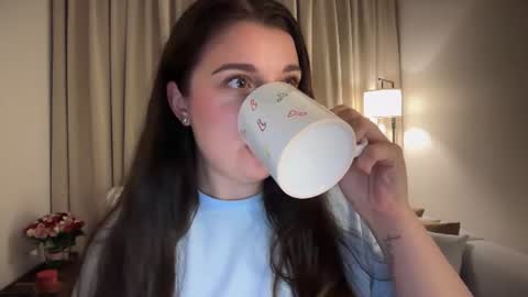 Snapshot of tutti_frutti_ chatting on July 12, 2026, 8:55 pm Ariana online show from July 12, 2026, 8:55 pm