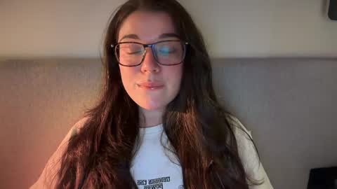 Snapshot of tutti_frutti_ chatting on July 23, 2026, 8:51 pm Ariana online show from July 23, 2026, 8:51 pm