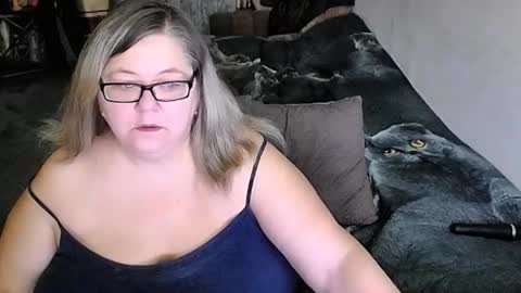 Lana online show from February 23, 2026, 11:35 pm